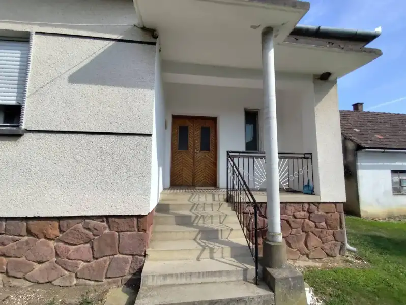 Eladó Családi ház – Bajánsenye
