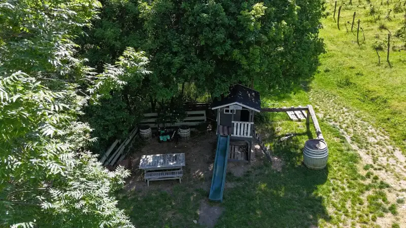 Eladó Családi ház – Pécsely, Szõlõhegy dûlõ