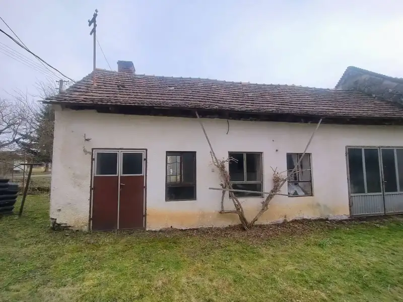 Eladó Családi ház – Kerkáskápolna, Fő utca