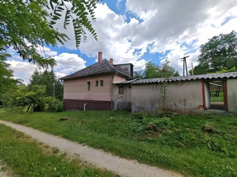 Eladó Családi ház – Viszák