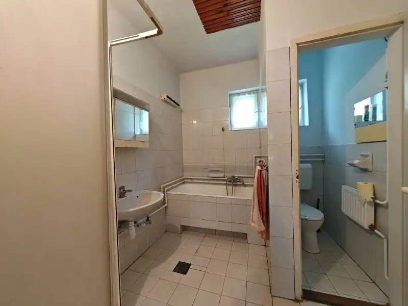 Eladó Családi ház – Viszák