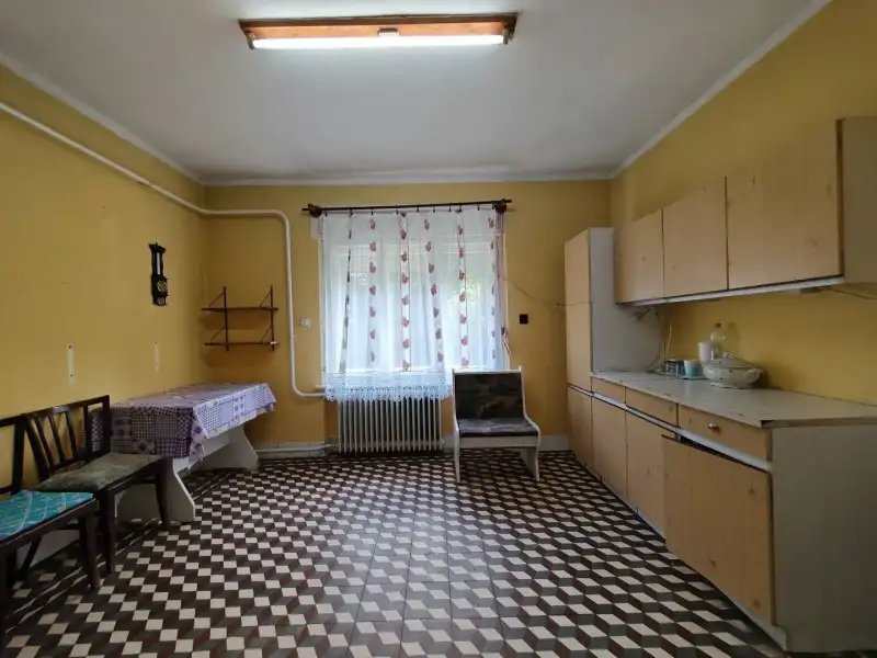 Eladó Családi ház – Viszák
