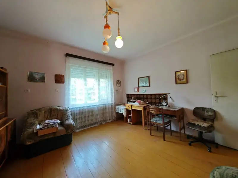 Eladó Családi ház – Viszák