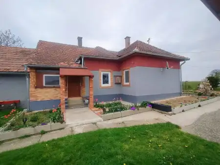 Einfamilienhaus zu verkaufen – Kozmadombja